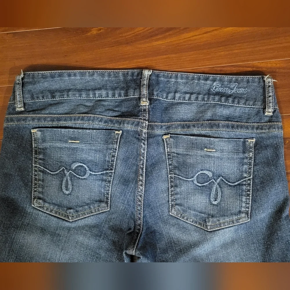 GUESS Jeans - Picture 4 of 9
